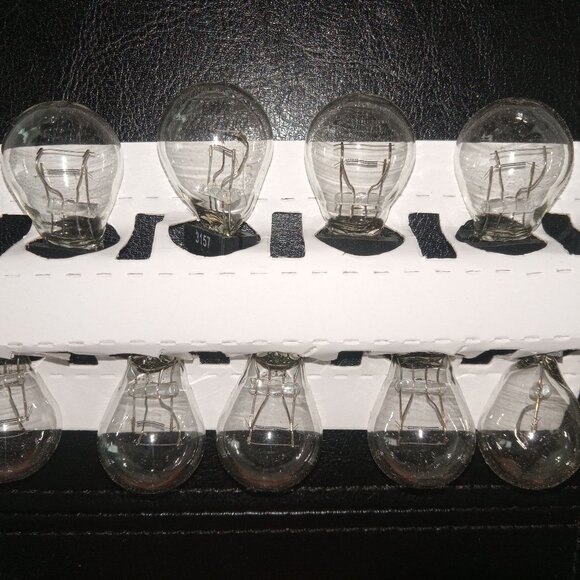 NEW Halogen 3157 Automotive and Lighting Accessories Bulbs - Picture 4 of 7